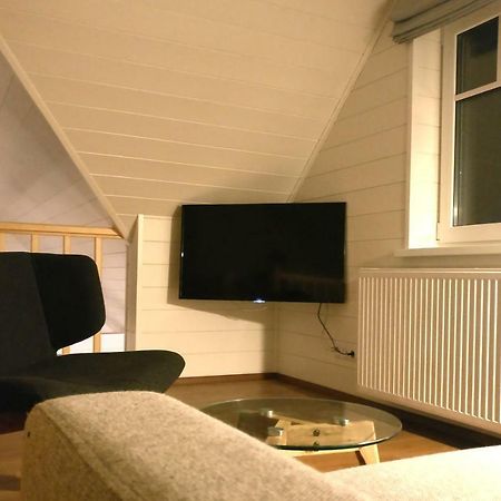 Holmi Maja Villa Hapsal Exteriör bild